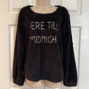 WILDFOX- Here Till Midnight~Plush Lounge Top with Silver Metallic-NWT-Sz M